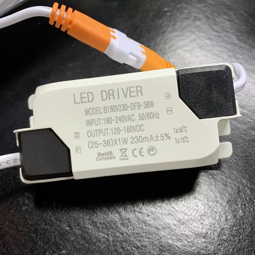 Due Pannelli led 60x30cm 36W 220v bordo Bianco 2,3cm driver incluso M6 2pz
